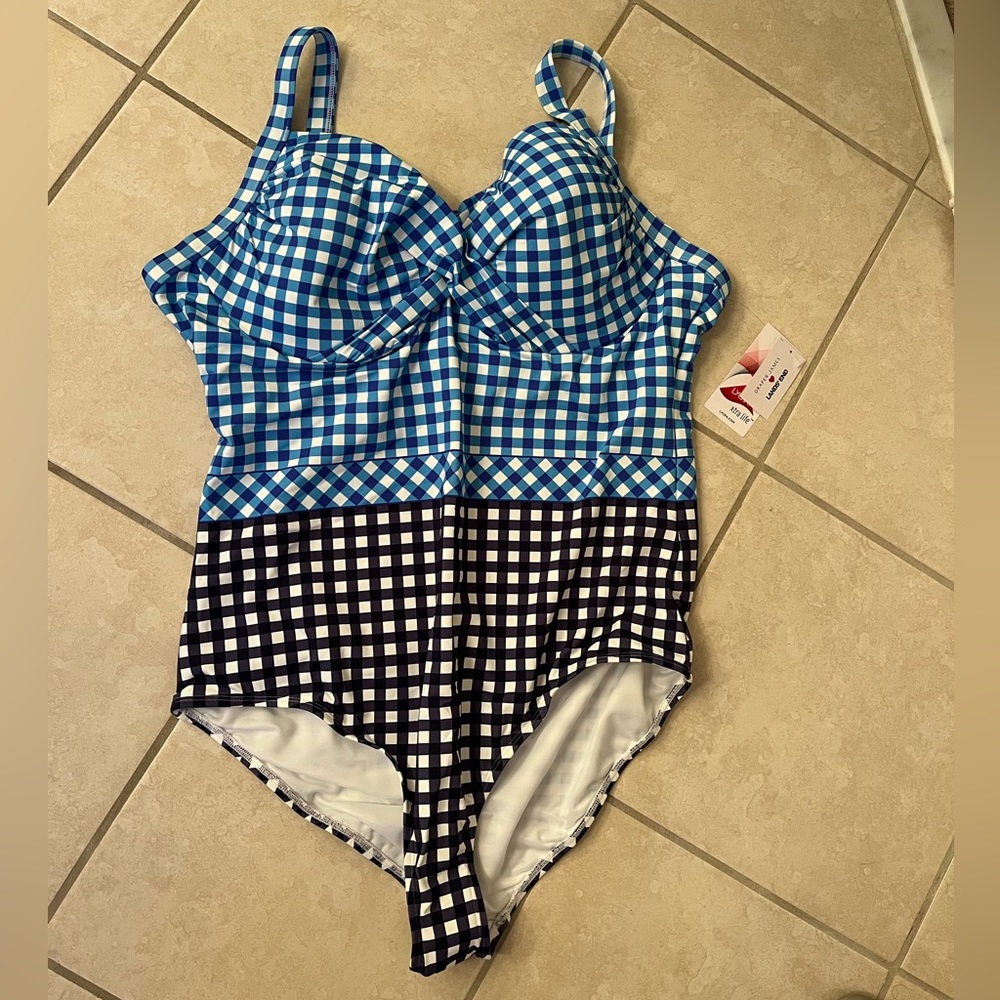 NWT Draper James x Lands’ End Underwire Swimsuit Size 20W